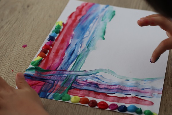 La peinture au tampon à doigt - Photo de activités manuelles - Le blog de  Thali, Activités pour petites mains